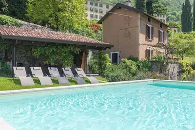 Image de Magnifique maison de vacances privée avec Wifi, piscine privée, Tv, patio, animaux admis, parking