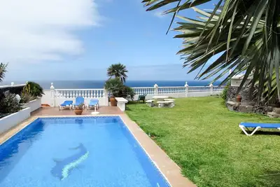 Image de Agréable appartement pour 4 personnes avec piscine, Wifi, Tv et patio