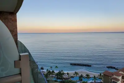Image de Deux chambres avec une vue imprenable et un service impeccable