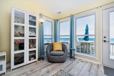 Image de Stunning oceanfront views just steps from the deck; steps, sand, waves!