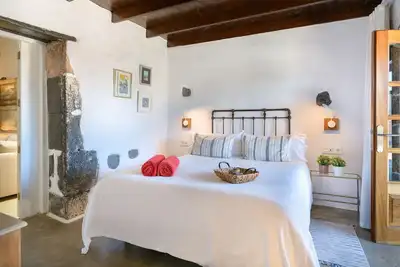 Image de C17 Jose Apt, La Casa del Medianero