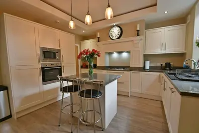 Luxe 8 chambres 4 salle de bain - Centre de Burnley