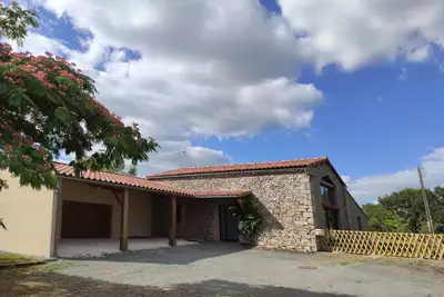 Image de Gîte Grange du Pinier****. 10 min Puy du Fou. Piscine