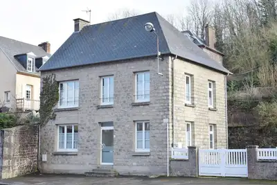 Image de Belle maison Ă Gavray avec WiFi