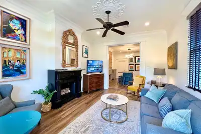Image de Maison de luxe près du centre-ville / quartier français et du tramway Au coeur de Nola!