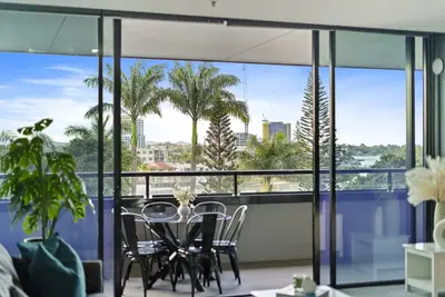 Image de Circle on Cavill - 3 Bedroom City Airbnb - 5 Night