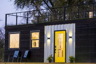 Image de Handcrafted Container Home in Waco