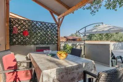 Image de Maison de vacances privée avec climatisation, Wifi, Tv, terrasse, animaux admis, parking
