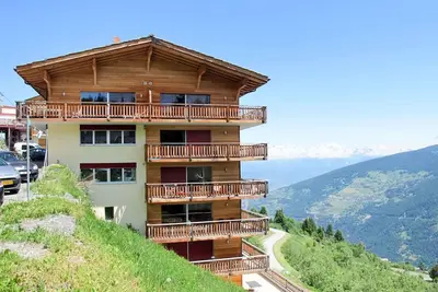 Image de Joli appartement pour 8 personnes avec Wifi, bain à remous, Tv, balcon et parking