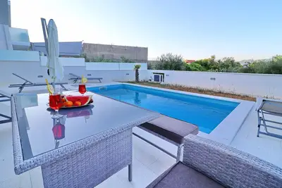 Villa E & D