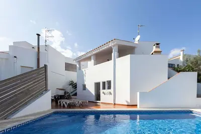 Image de Belle maison de vacances privée avec climatisation, Wifi, piscine privée, Tv, terrasse et parking
