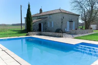 Image de Belle maison de vacances privée avec Wifi, piscine privée, Tv, terrasse, animaux admis, parking