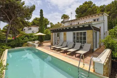 Image de Villa with sea views and pool & a\/c for 6 people