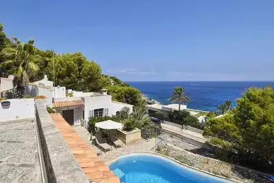 Image de Villa with pool and sea views in Font de sa Cala