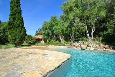Image de Beautiful country house with pool for 6 people