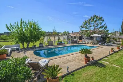 Image de Cottage with panoramic views, pool and jacuzzi