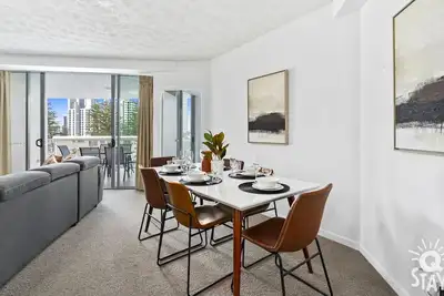 Image de Wings - 3 Bedroom apartment - Airbnb - 5 Night