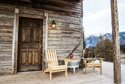 Image de Glacier Park cabine historique couples \/ familles Hot Tub vues privées sur la montagne