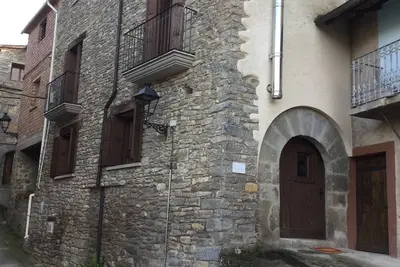 Image de Casa Carbonero est une maison rurale située à Lascuarre, une ville médiévale