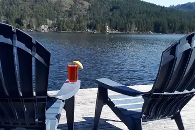 Image de Maison En Bord De Mer Du Lac Shawnigan Avec Quai PRIVÉ
