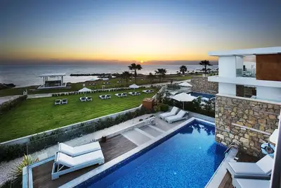 Villas de luxe exclusives en bord de mer - Emplacement privilégié de la plage touristique