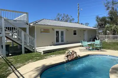 Image de Perfect Hideaway in Mexico Beach with a pool!