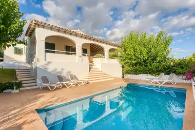 Image de Villa Beatriz avec vue sur mer, Wi-Fi, jardin, terrasse et piscine ; Parking disponible