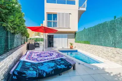 Image de Maison sur le port avec piscine - Casa Rotonda de Aucanada