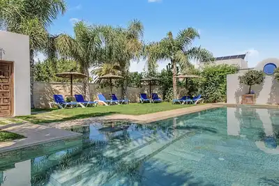Image de Charming Apartment with Pool, Terrace, Air Conditioning and Wi-Fi