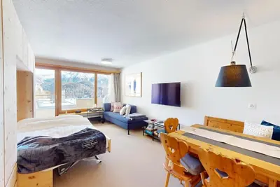 Image de The traditional residential building \"Au Reduit\" is located in the heart of St.