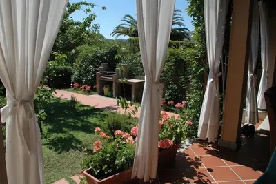 Image de Bungalow familial Jasmin avec Wi-Fi, jardin et terrasse ; parking disponible