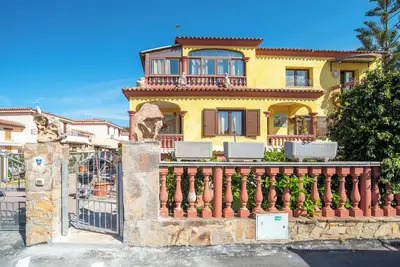 Image de Logement de vacances méditerranéen jouissant d'une situation centrale avec jardin, terrasse et climatisation