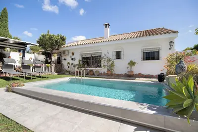 Image de Maison de vacances artistique dans un endroit privilégié \"Un jardin para relajarse\"