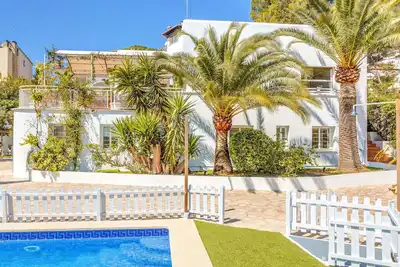 Image de Maison de vacances \"Villa Bellver\" près du centre de Palma avec Wi-Fi, jardin et piscine.