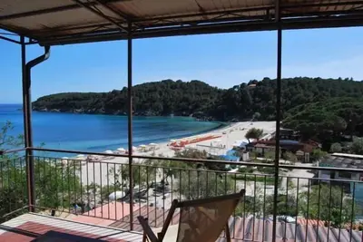 Image de Directly next to the beach - Apartment Fetovaia Elicriso