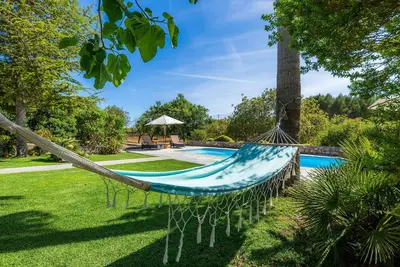 Image de Belle maison de campagne avec piscine, jardin, terrasses et Wi-Fi