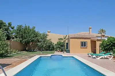Image de Au calme, avec grand jardin et piscine - Casa RamĂłn
