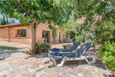 Image de Villa charmante vec jardin, terrasse et Wlan; parking disponible