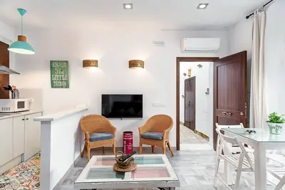 Image de Appartement moderne \"Girasol\" dans un endroit idéal avec climatisation et terrasse