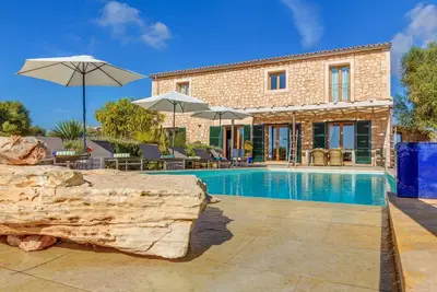 Image de Superbe villa Can Xesquet avec vue sur les montagnes, Wi-Fi