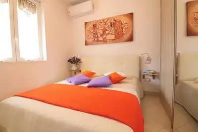 Image de Bel appartement dans le centre avec climatisation et balcon