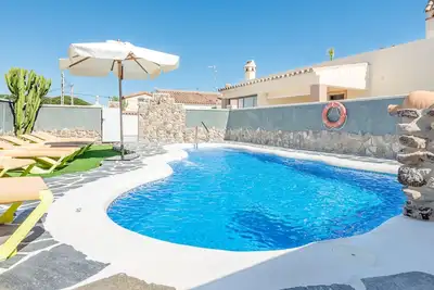 Image de Air-Conditioned Home Close to the Beach with Pool, Terrace, Garden & Wi-Fi; Parking Available