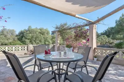 Image de Maison de vacances pittoresque dans la compagne avec jardin, terrasses, Wi-Fi & climatisation; Parking diponible