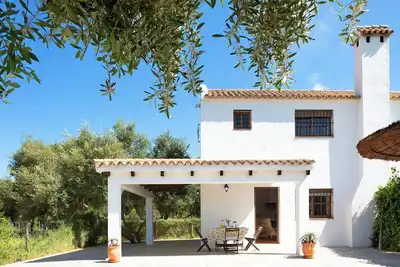 Image de Maison de vacances moderne \"La Quinta de Maria Luisa 1\" dans un cadre idyllique