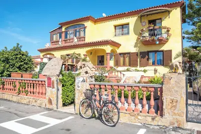 Image de Appartement de vacances méditerranéen avec jardin et terrasse, situé au centre de la ville