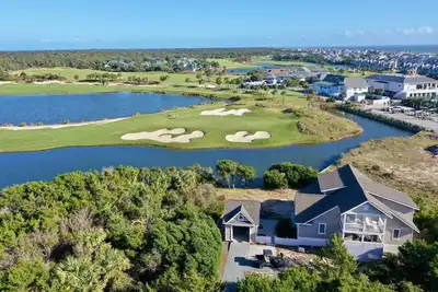 Image de Spacious Bhi Home | Ocean + Golf Views, Screened Porch, Pet Friendly, Both Clubs w/Golf, 2 Carts!