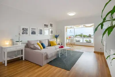 Image de Appartement \"Nahia\" près de la plage avec jardin d'hiver, vue sur l'océan et court de tennis