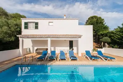 Image de Cadre tranquille avec piscine - Villa Mariola