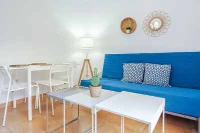 Image de appartement pied dans l'eau avec wifi