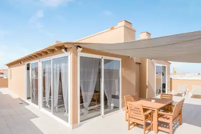 Image de Appartement spacieux \"Ático deluxe Corralejo centro\" Près de la plage avec vue sur la mer